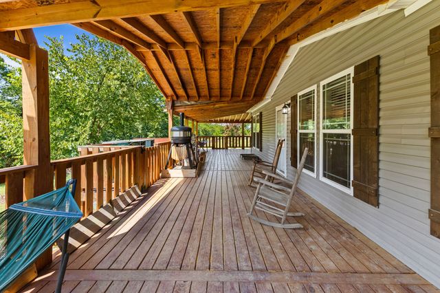 910 Woodmore Hollow Ln, Hartsville, TN 37074