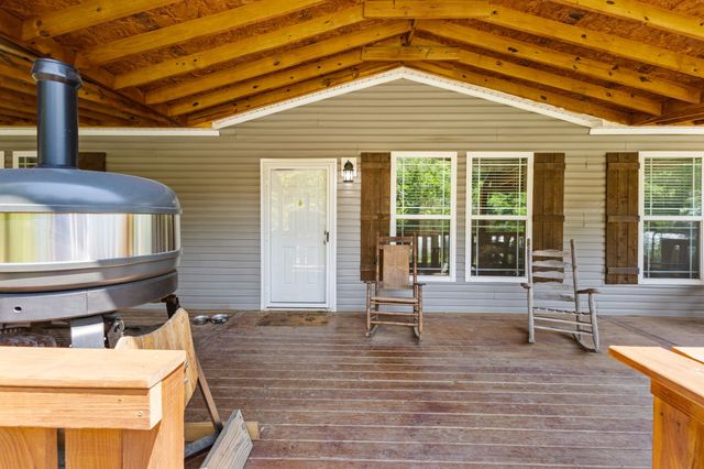 910 Woodmore Hollow Ln, Hartsville, TN 37074