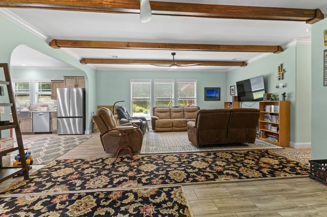 910 Woodmore Hollow Ln, Hartsville, TN 37074