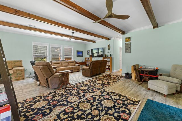 910 Woodmore Hollow Ln, Hartsville, TN 37074