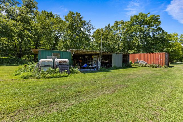 910 Woodmore Hollow Ln, Hartsville, TN 37074