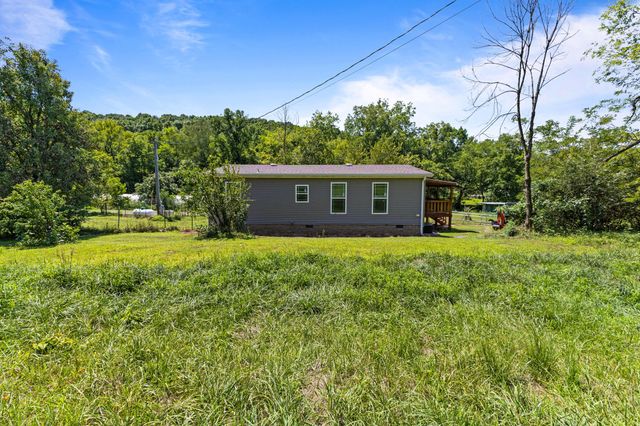 910 Woodmore Hollow Ln, Hartsville, TN 37074