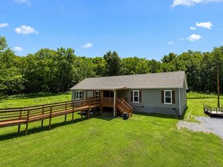 910 Woodmore Hollow Ln, Hartsville, TN 37074