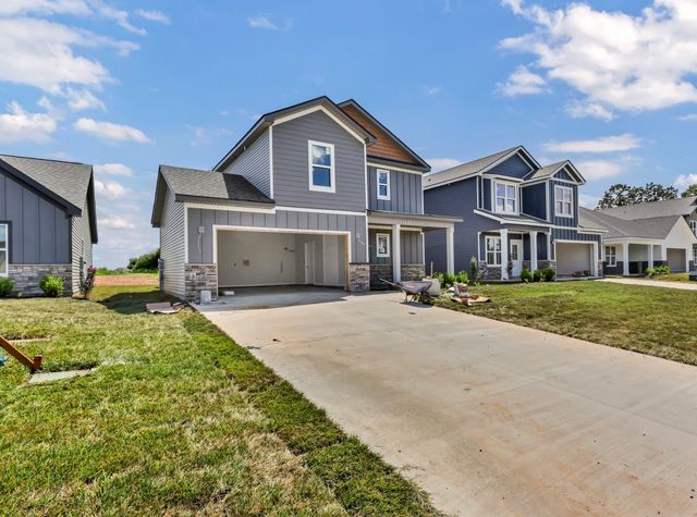 2728 Brewster Dr, Clarksville, TN 37042