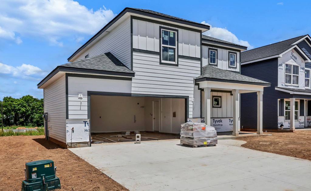 2728 Brewster Dr, Clarksville, TN 37042