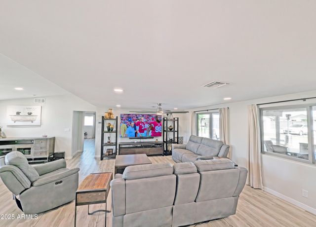 19617 N 27th Street, Phoenix, AZ 85050