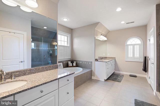 110 PIERCE LN, Kennett Square, PA 19348