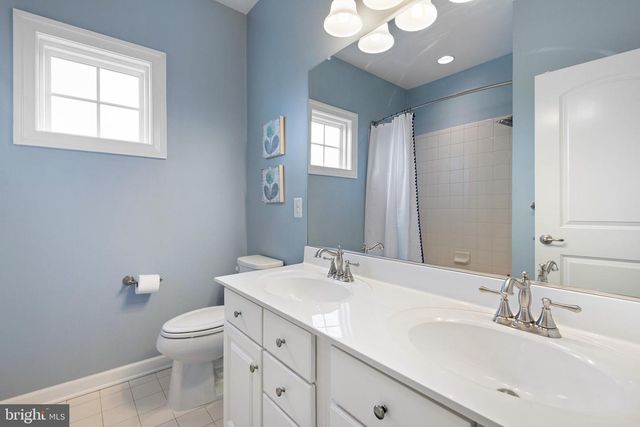 110 PIERCE LN, Kennett Square, PA 19348