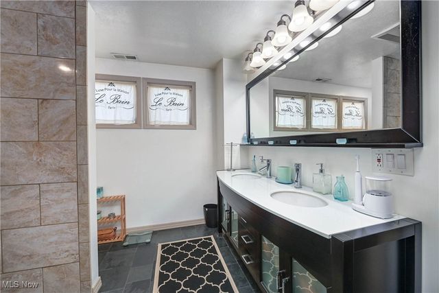 7218 State Route 60, Wakeman, OH 44889