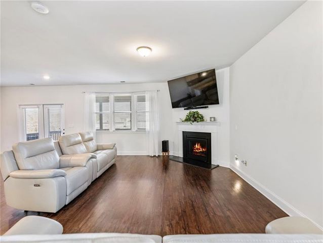 7655 Farrow Pass Circle, Cumming, GA 30028