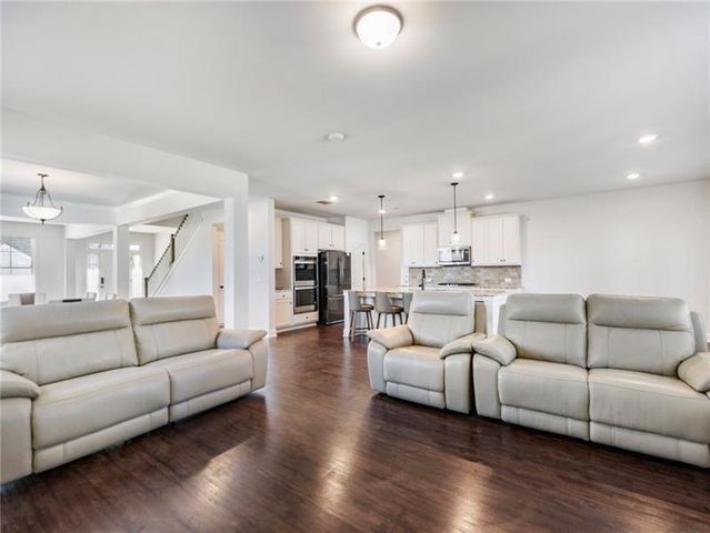 7655 Farrow Pass Circle, Cumming, GA 30028