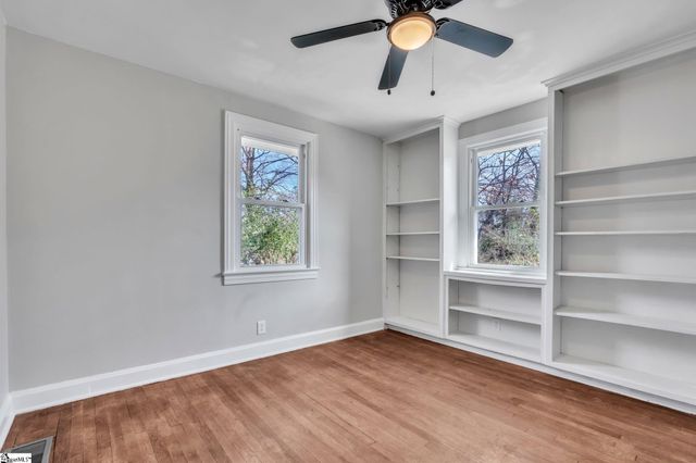 800 E Lee Road, Taylors, SC 29687