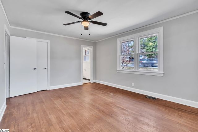 800 E Lee Road, Taylors, SC 29687