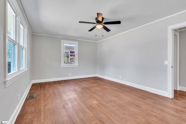 800 E Lee Road, Taylors, SC 29687