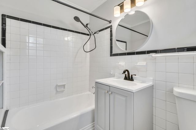 800 E Lee Road, Taylors, SC 29687