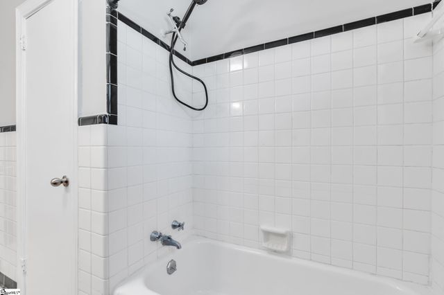 800 E Lee Road, Taylors, SC 29687