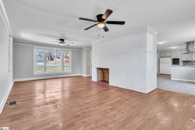 800 E Lee Road, Taylors, SC 29687