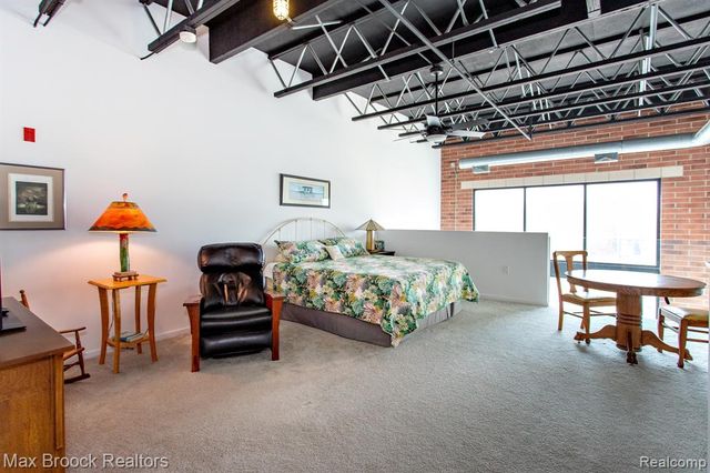 211 E 9 Mile Road 307, Ferndale, MI 48220