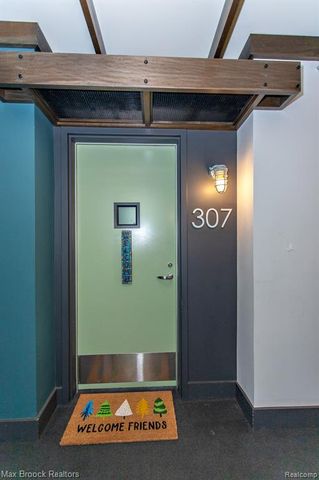 211 E 9 Mile Road 307, Ferndale, MI 48220