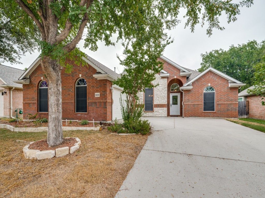 5604 Parkplace Drive, Denton, TX 76226 — exterior