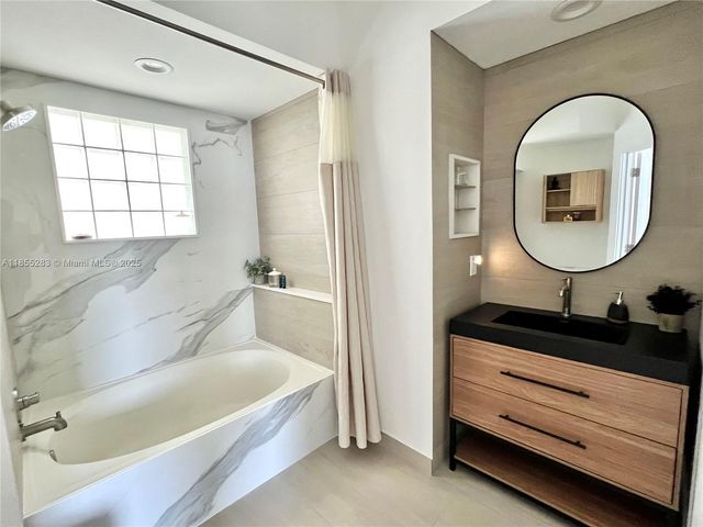 3255 NE 184th St 12407, Aventura, FL 33160