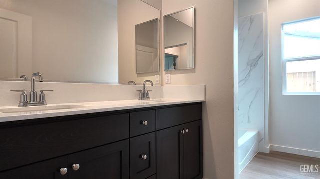 7307 Cryosphere Street, Bakersfield, CA 93311