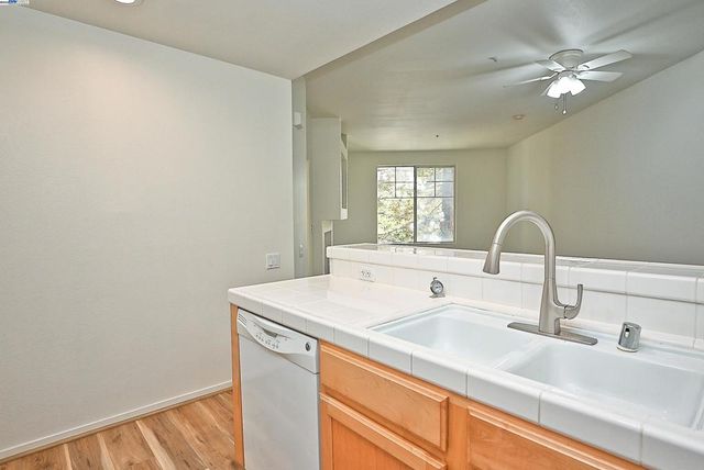 280 Caldecott Ln 221, Oakland, CA 94618