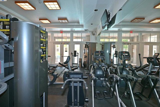 280 Caldecott Ln 221, Oakland, CA 94618