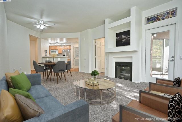 280 Caldecott Ln 221, Oakland, CA 94618