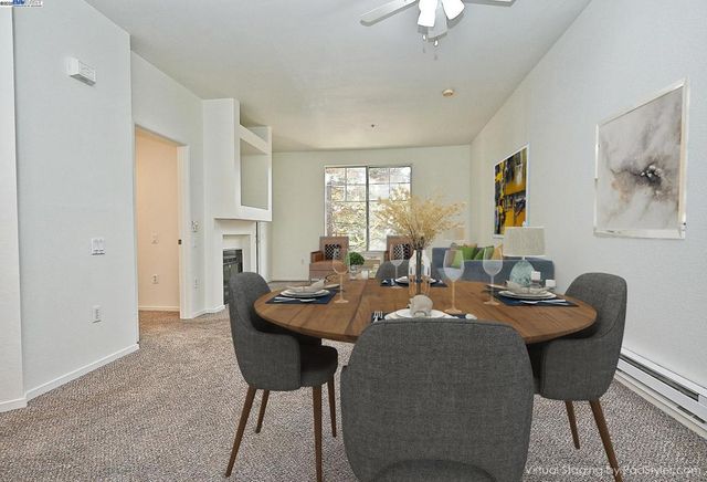 280 Caldecott Ln 221, Oakland, CA 94618