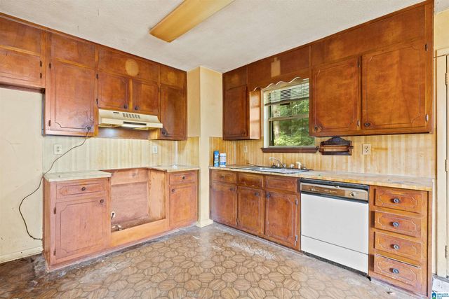 413 DEBBY LANE, Adamsville, AL 35005
