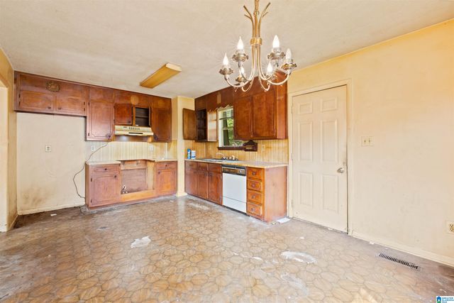 413 DEBBY LANE, Adamsville, AL 35005