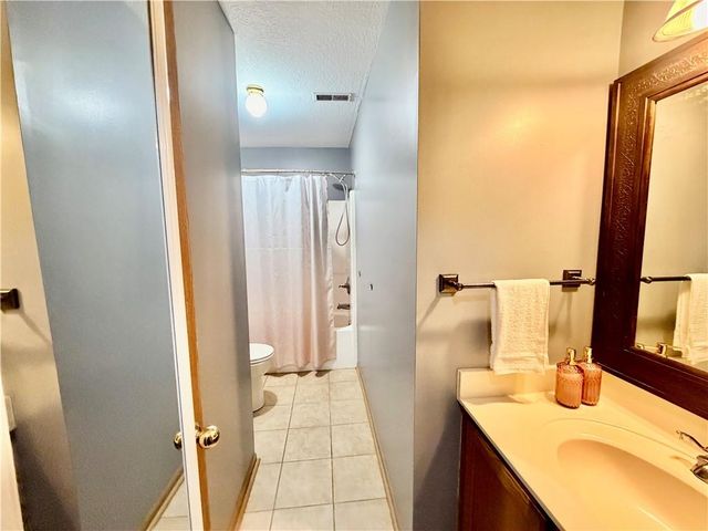 789 Pinewood Street, Gardner, KS 66030