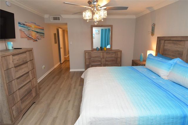 4908 38TH WAY S 501, St Petersburg, FL 33711