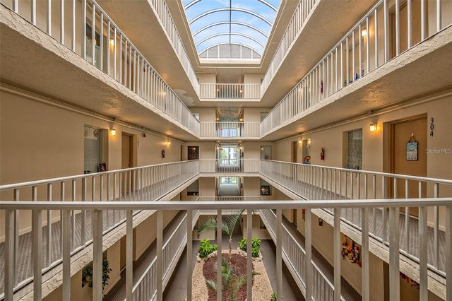 4908 38TH WAY S 501, St Petersburg, FL 33711