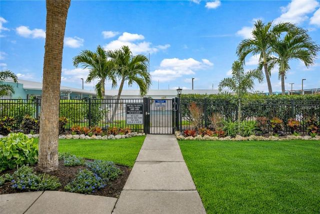 4908 38TH WAY S 501, St Petersburg, FL 33711