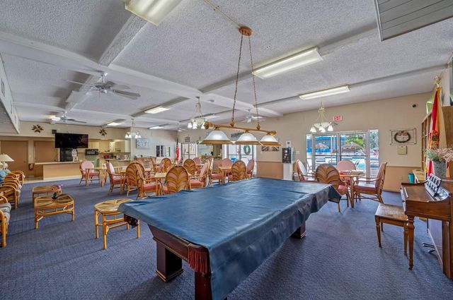 4908 38TH WAY S 501, St Petersburg, FL 33711