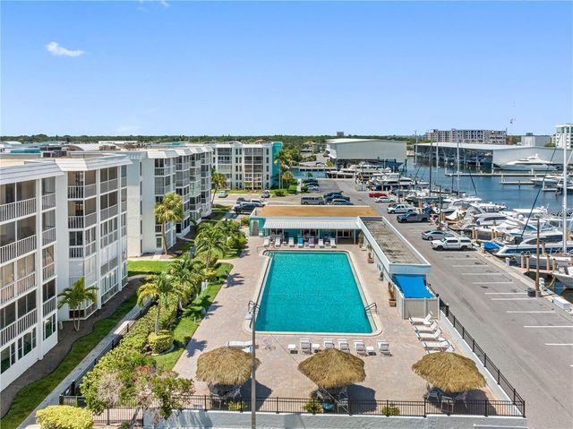 4908 38TH WAY S 501, St Petersburg, FL 33711