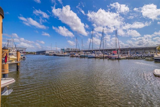 4908 38TH WAY S 501, St Petersburg, FL 33711