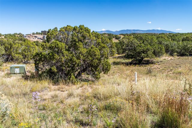 5 Campo del Viento, Santa Fe, NM 87506