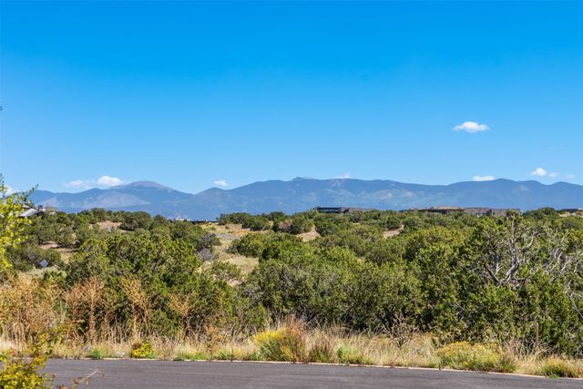 5 Campo del Viento, Santa Fe, NM 87506