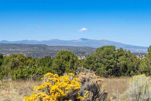 5 Campo del Viento, Santa Fe, NM 87506