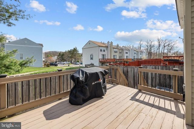 2816 BRIER POND CIR, Woodbridge, VA 22191