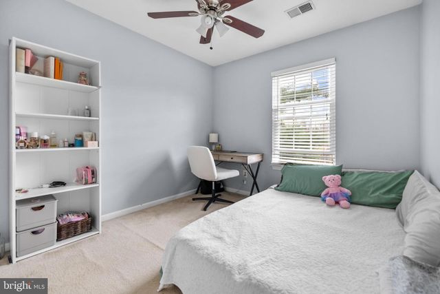 2816 BRIER POND CIR, Woodbridge, VA 22191