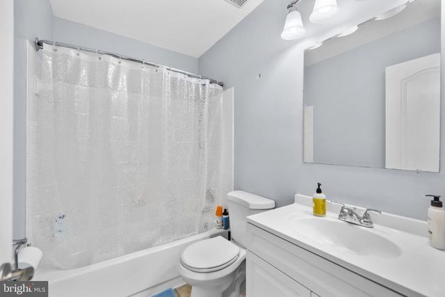 2816 BRIER POND CIR, Woodbridge, VA 22191