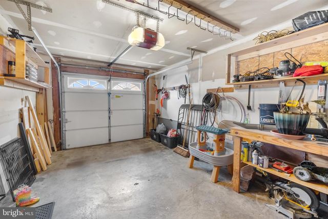 2816 BRIER POND CIR, Woodbridge, VA 22191