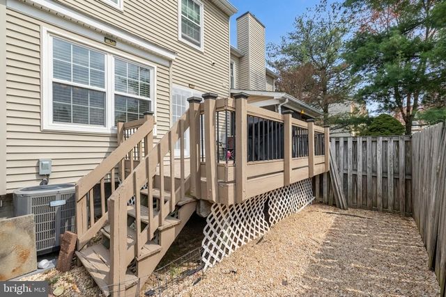 2816 BRIER POND CIR, Woodbridge, VA 22191