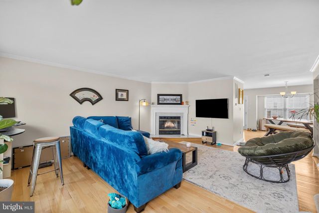 2816 BRIER POND CIR, Woodbridge, VA 22191