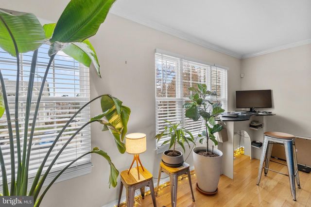 2816 BRIER POND CIR, Woodbridge, VA 22191