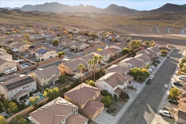 121 Pettswood Drive, Henderson, NV 89002